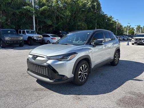 2025 Toyota Corolla Cross Hybrid SE
