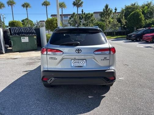 2025 Toyota Corolla Cross Hybrid SE