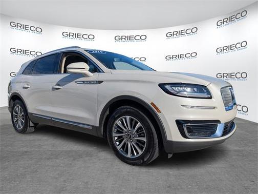 2019 Lincoln Nautilus Select