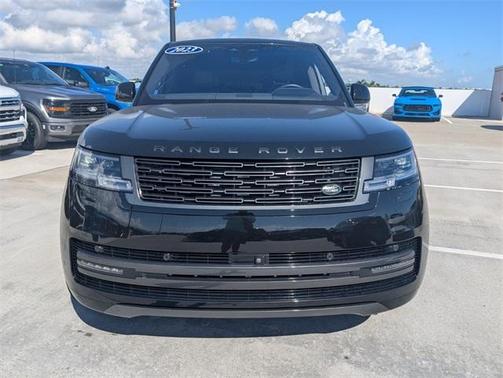 2023 Land Rover Range Rover P530 SE