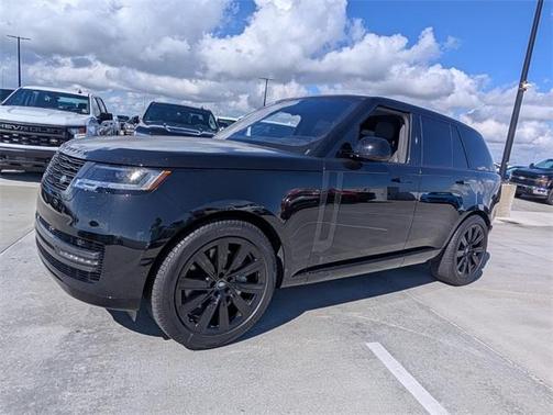 2023 Land Rover Range Rover P530 SE