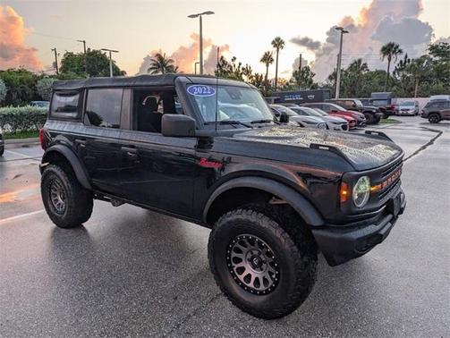 2022 Ford Bronco Base