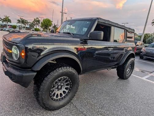 2022 Ford Bronco Base