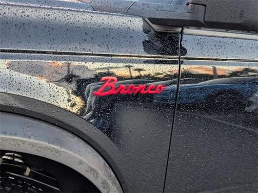 2022 Ford Bronco Base