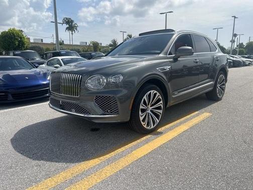 2024 Bentley Bentayga V8