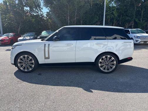 2023 Land Rover Range Rover P400 SE