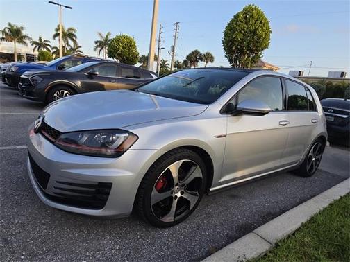 2016 Volkswagen Golf GTI 2.0T SE 4-Door