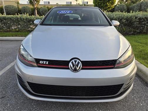 2016 Volkswagen Golf GTI 2.0T SE 4-Door