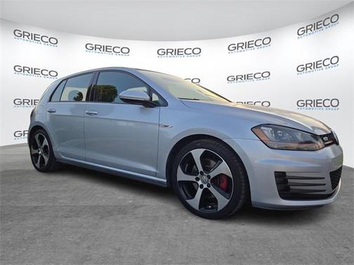 2016 Volkswagen Golf GTI 2.0T SE 4-Door
