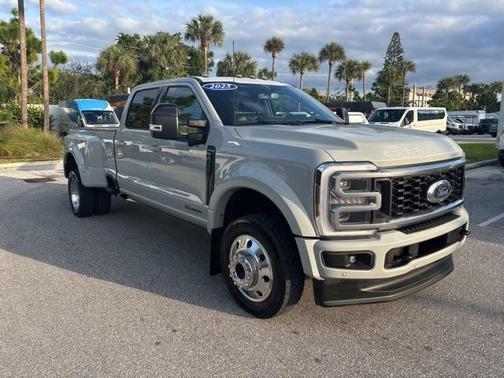 2025 Ford F-450 Platinum