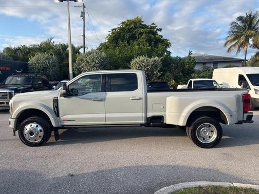 2025 Ford F-450 Platinum
