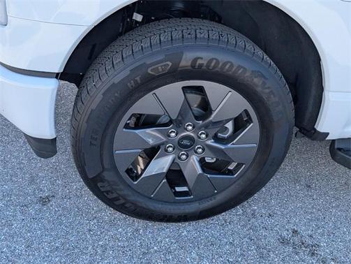 2024 Ford F-150 Lightning XLT