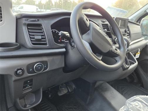 2025 Ford Transit-250 148 WB Medium Roof Cargo
