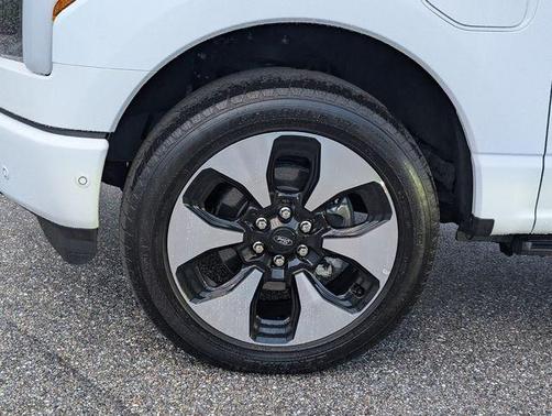 2023 Ford F-150 Lightning Platinum