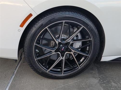 2023 BMW 760 760i xDrive