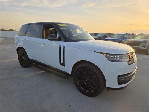2025 Land Rover Range Rover P530 SE