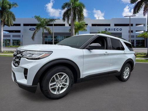 Space White Metallic 2026 Ford Explorer Active