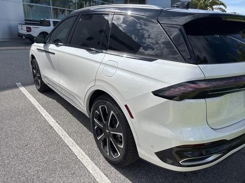 2024 Lincoln Nautilus Reserve