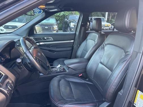2019 Ford Explorer sport