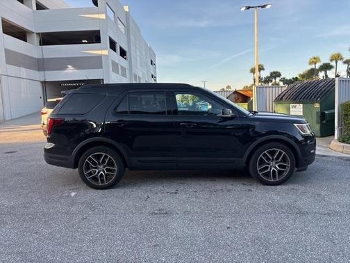 2019 Ford Explorer sport