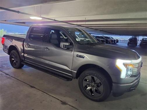 2025 Ford F-150 Lightning LARIAT