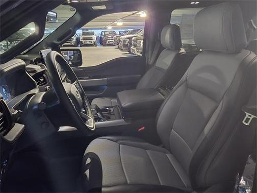2025 Ford F-150 Lightning LARIAT