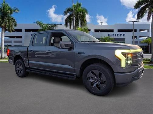 2025 Ford F-150 Lightning LARIAT