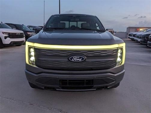 2025 Ford F-150 Lightning LARIAT