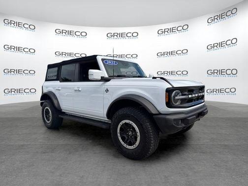Oxford White 2022 Ford Bronco Outer Banks