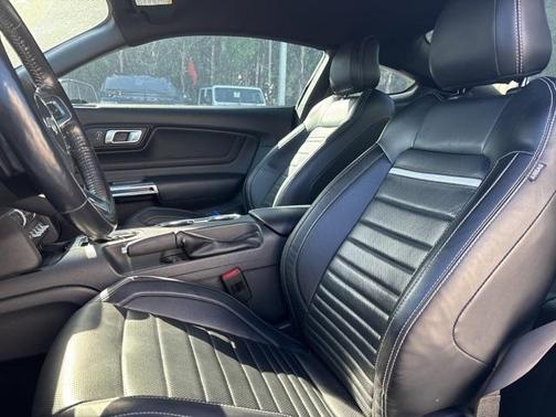 2022 Ford Mustang Mach 1