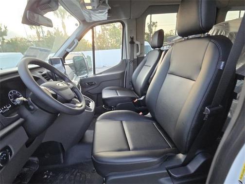 2025 Ford Transit-350 XL