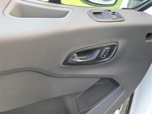 2025 Ford Transit-350 XL