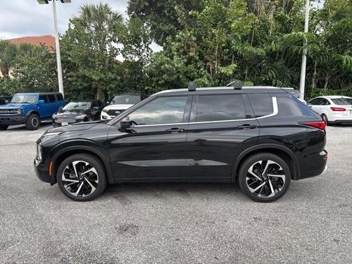 2022 Mitsubishi Outlander SEL