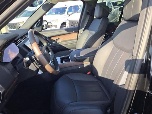 2024 Land Rover Range Rover P530 SE