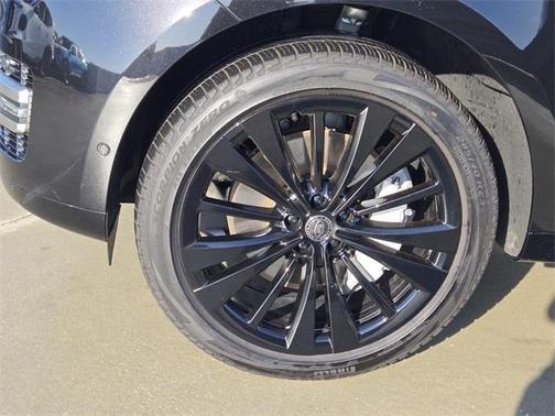 2024 Land Rover Range Rover P530 SE