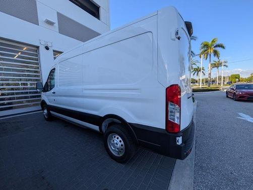 2026 Ford Transit-350 148 WB Medium Roof Cargo
