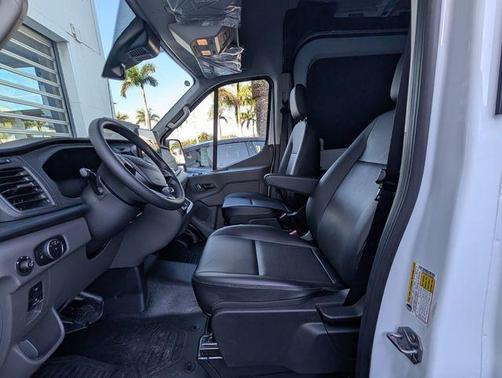 2026 Ford Transit-350 148 WB Medium Roof Cargo