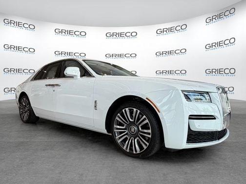 Arctic White 2024 Rolls-Royce Ghost