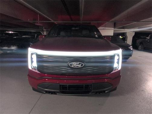 2025 Ford F-150 Lightning LARIAT