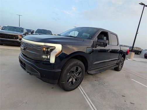 2025 Ford F-150 Lightning LARIAT
