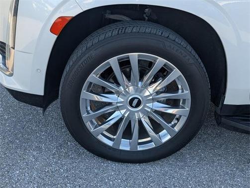 2022 Cadillac Escalade Premium Luxury