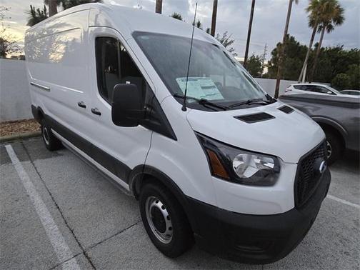 2025 Ford Transit-250 148 WB Medium Roof Cargo
