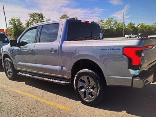 2024 Ford F-150 Lightning LARIAT