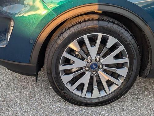 2020 Ford Escape Titanium Hybrid