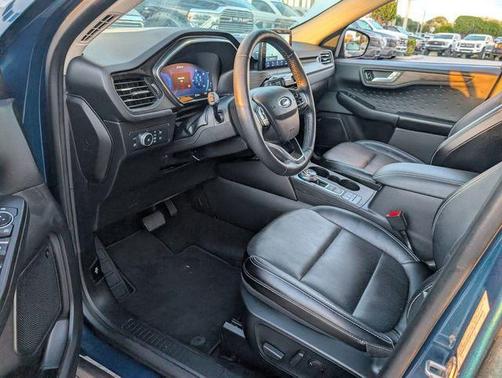 2020 Ford Escape Titanium Hybrid