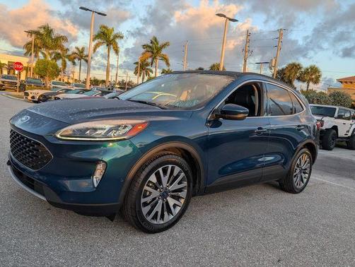 2020 Ford Escape Titanium Hybrid