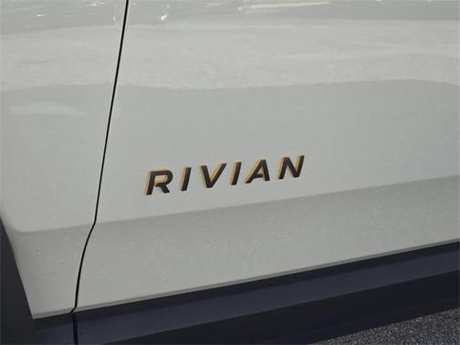2025 Rivian R1T CALIFORNIA