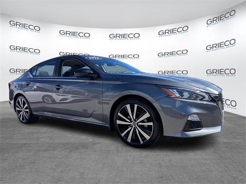 2022 Nissan Altima 2.5 SR