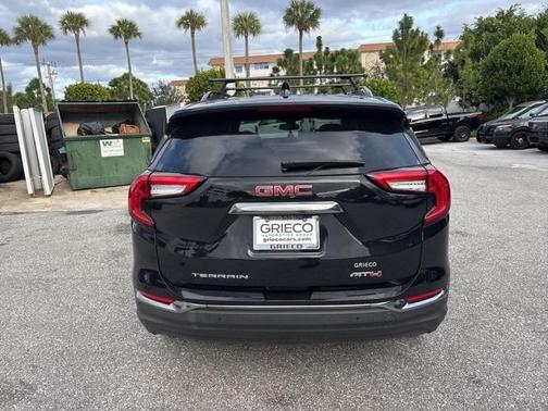 2022 GMC Terrain AT4