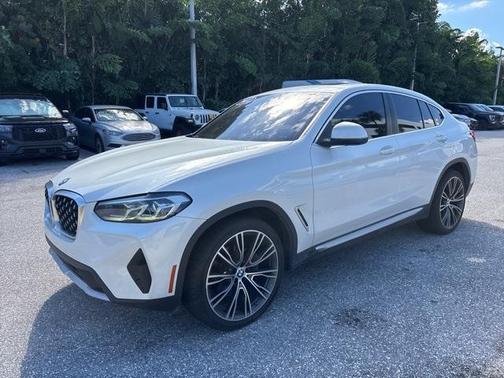 2022 BMW X4 xDrive30i